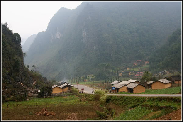 Vẻ đẹp xuân trong vắt thung lũng Sủng Là, Hà Giang